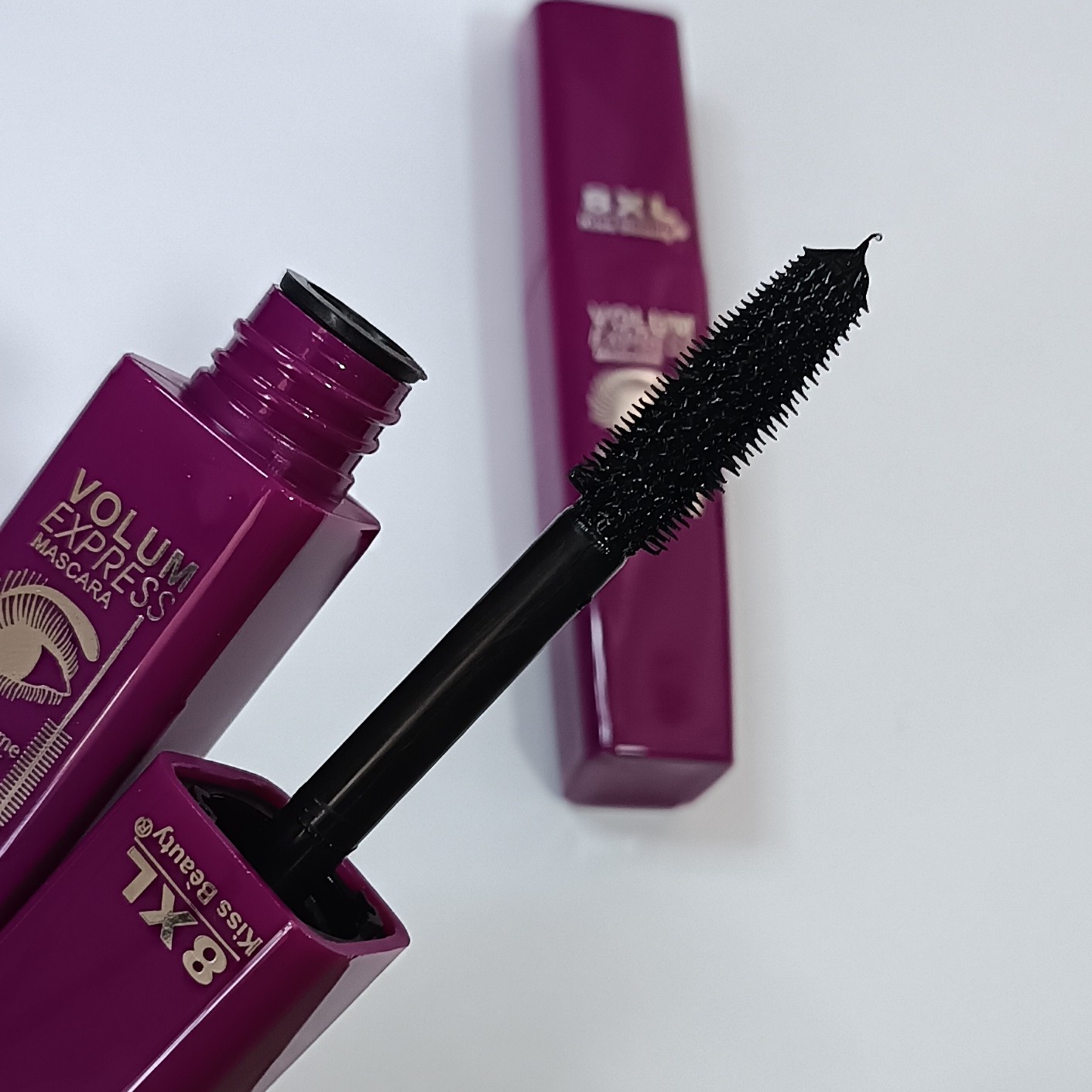 ریمل استخری ضدآب مواد مشکی ریمل 24 ساعته