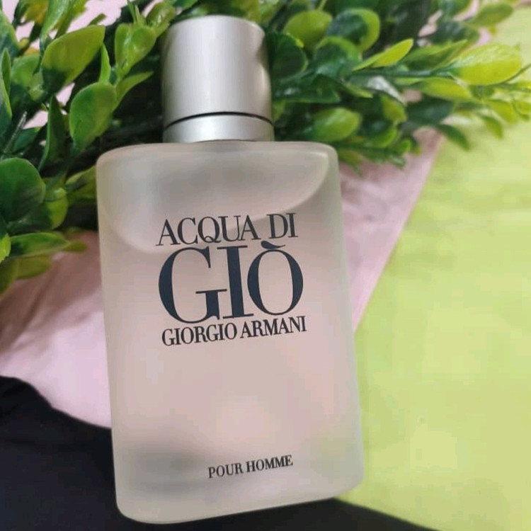 ادکلن مردانه جورجیو آرمانی Acqua Di Gio عطر جیو کادو پسرانه