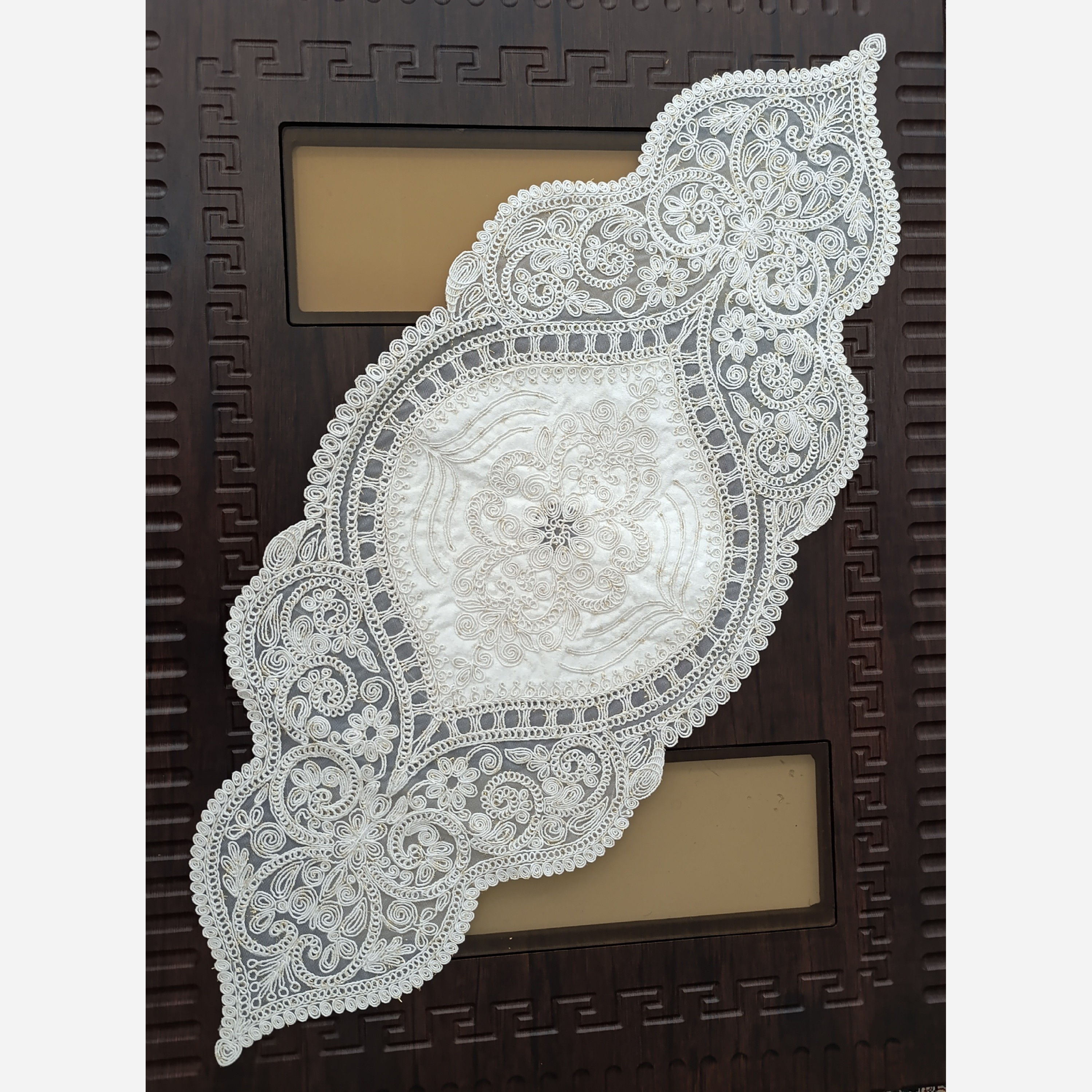 رومیزی 3 تیکه جلو مبلی و عسلی دانتل طرح ترک مدل آنجل