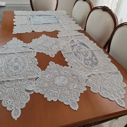 سرویس رومیزی 5 تکه دانتل مخمل طرح ترک مدل آنتیک