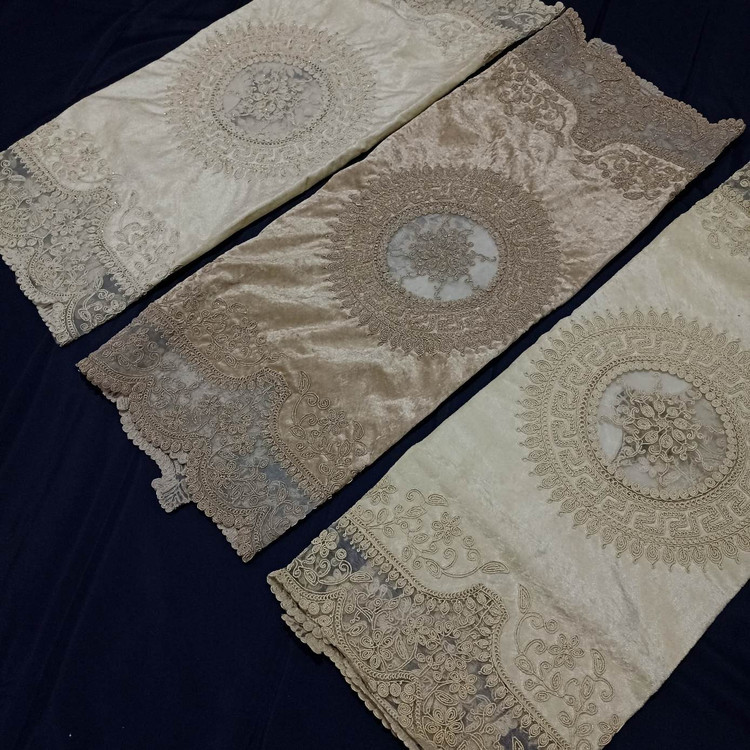 رومیزی مربع بزرگ 90*90 مخمل دانتل طرح ترک مدل ورساچه