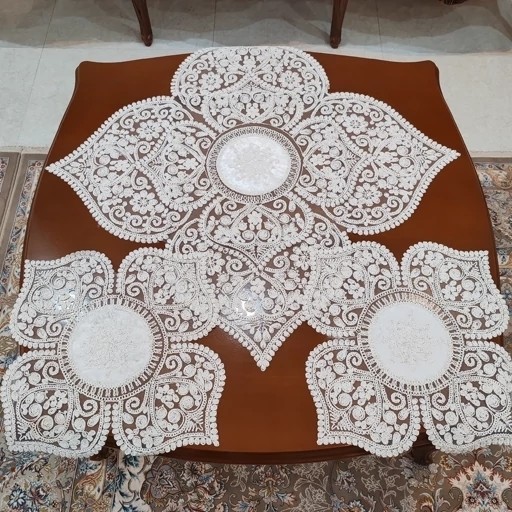 رومیزی سه تکه مربع جلومبلی و عسلی دانتل طرح ترک مدل قلب جدید