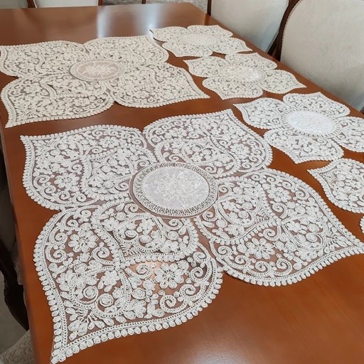 رومیزی سه تکه مربع جلومبلی و عسلی دانتل طرح ترک مدل قلب جدید