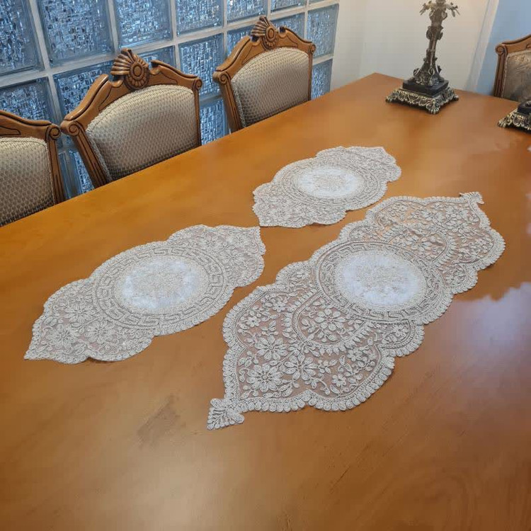 رومیزی 3 تکه جلومبلی و عسلی دانتل طرح ترک مدل ورساچه